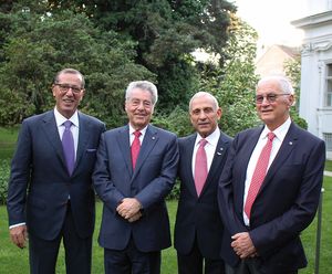 Botschafter Zvi Heifetz, Bundespräsident Dr. Heinz Fischer, Generalmajor Eitan Ben-Eliahu und Vorsitzender der Freunde des Beit Hatfutsot Israel Reuven Adler © Petra Paul